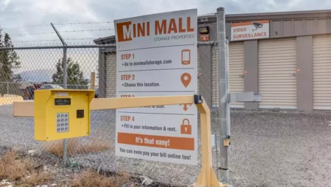 Mini Mall storage Gate