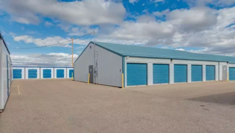 Outside Storage units in Lethbridge