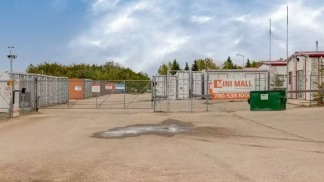 Mini Mall Storage Grand Prairie entrance