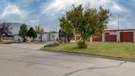 Drive up storage units St Albert