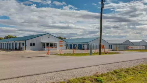 storage units lethbridge