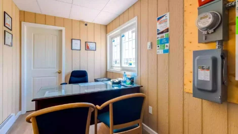 Mini Mall Storage Office - Redcliff