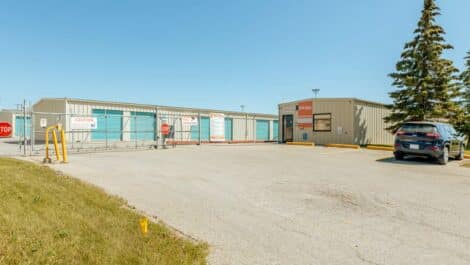 storage units airdrie