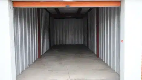 Large sized storage unit