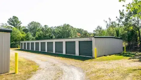 drive up units at Mini Mall Storage