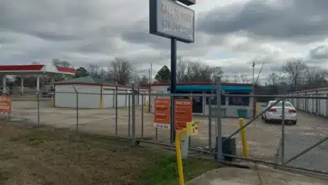Gate