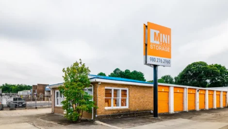 Mini Mall Storage Office Building Kannapolis