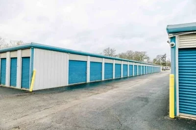 small and medium drive up self storage units