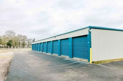large drive up self storage units