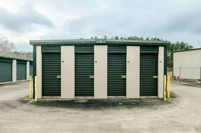 small drive up self storage units
