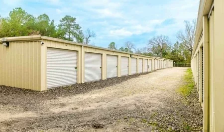 Drive up self storage units at Mini Mall Storage