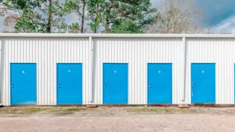 drive up self storage units in Cleveland, Texas