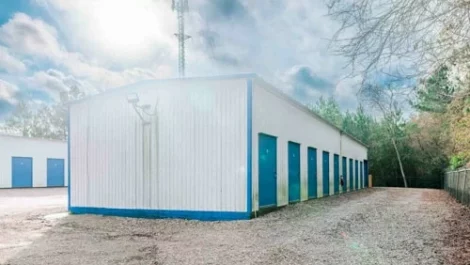 Storage building on County Road 388