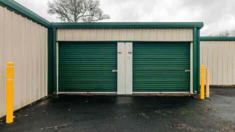 Drive up self storage units at Mini Mall Storage Properties