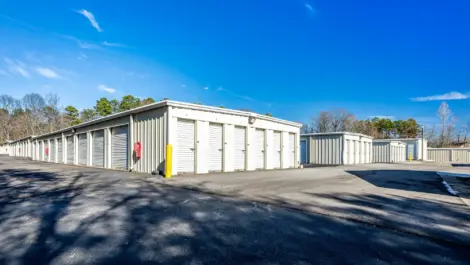 Row of small sized self storage units in Soddy Daisy