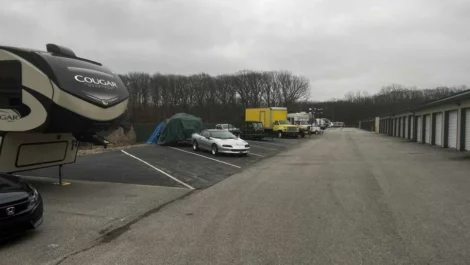 RV and boat parking and storage