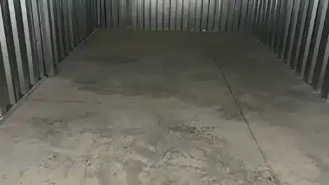 large size self storage unit
