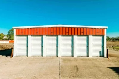 small drive up self storage units