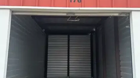 Large sized self storage unit
