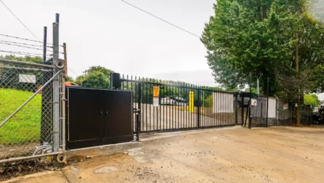 Secure keypad access gate